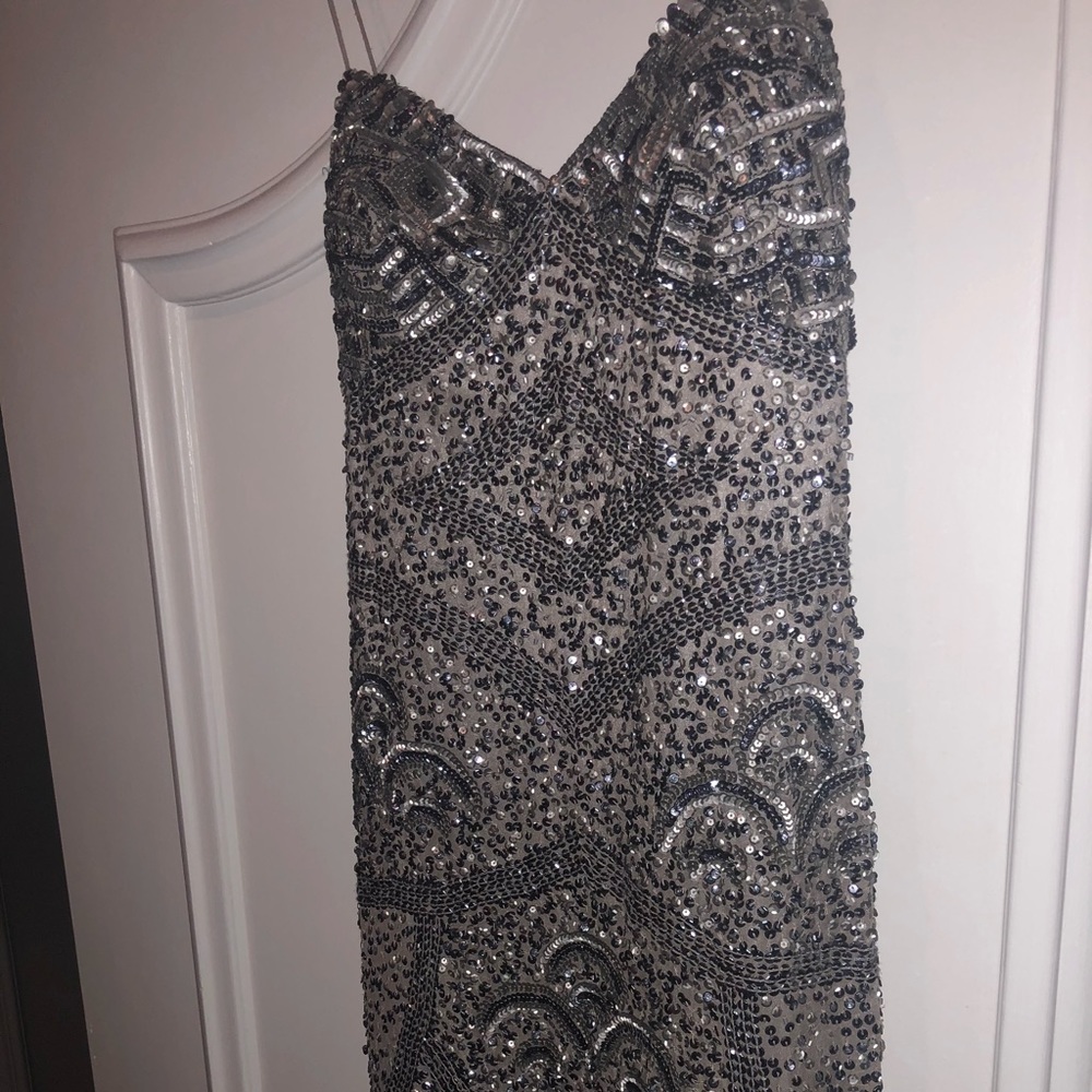 GORGEOUS SEQUINED AIDAN MATTOX DRESS